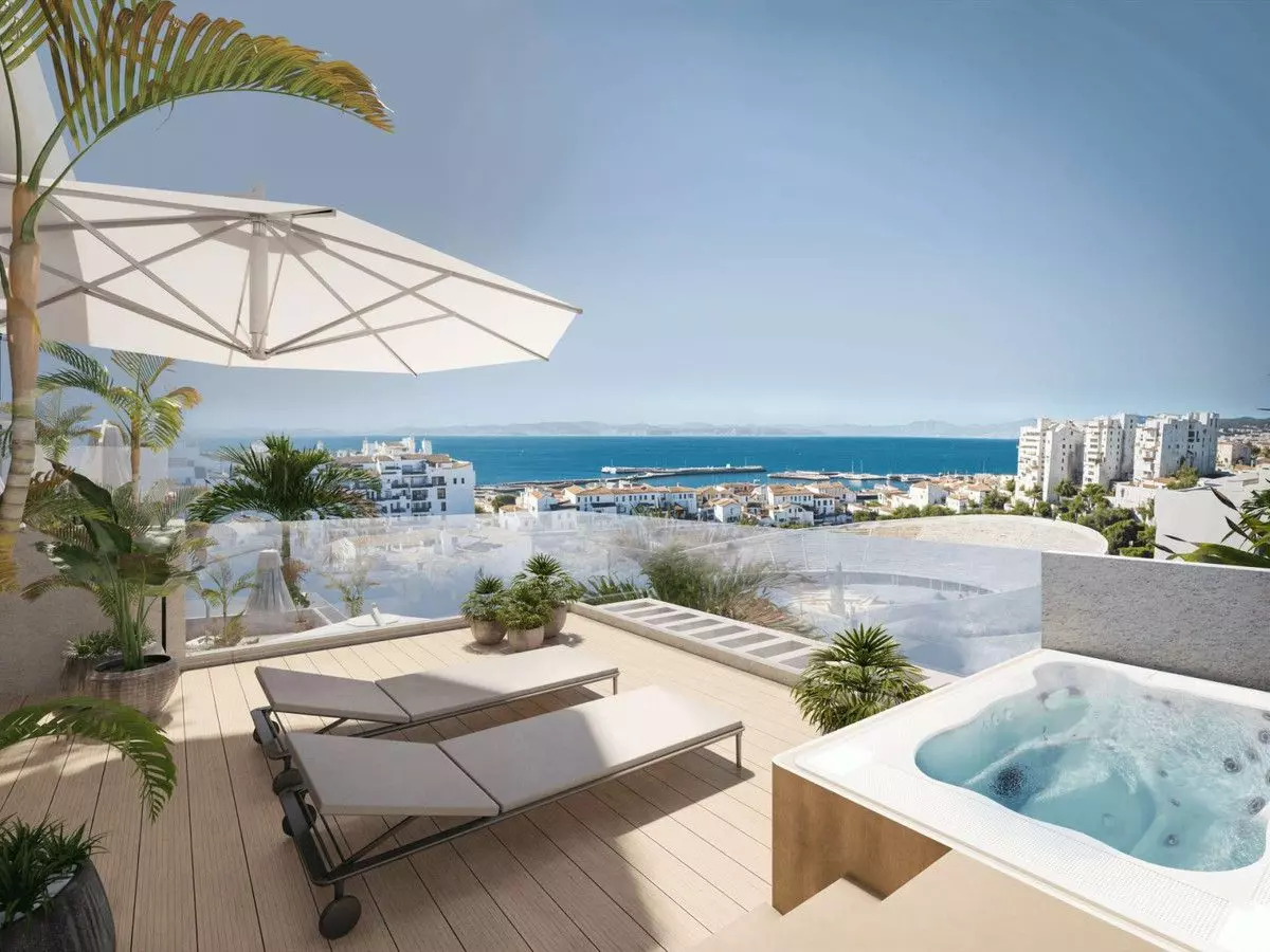 Apartment Of 75 M² In Estepona, Spain
