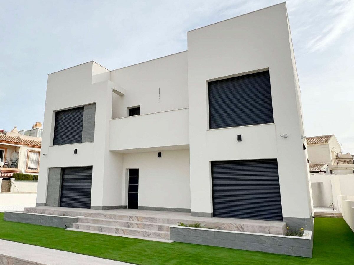 Villa Of 368 M² In Torrevieja, Spain
