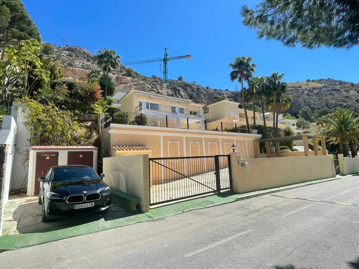 Villa Of 236 M² With Sea View In Altea, Spain
