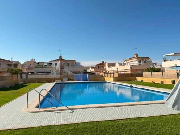 3-bedroom Quad House In Torrevieja, Spain (150 M²)