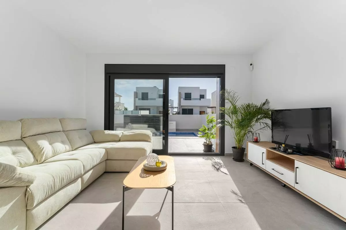 Villa Of 97 M² In Daya Nueva, Spain