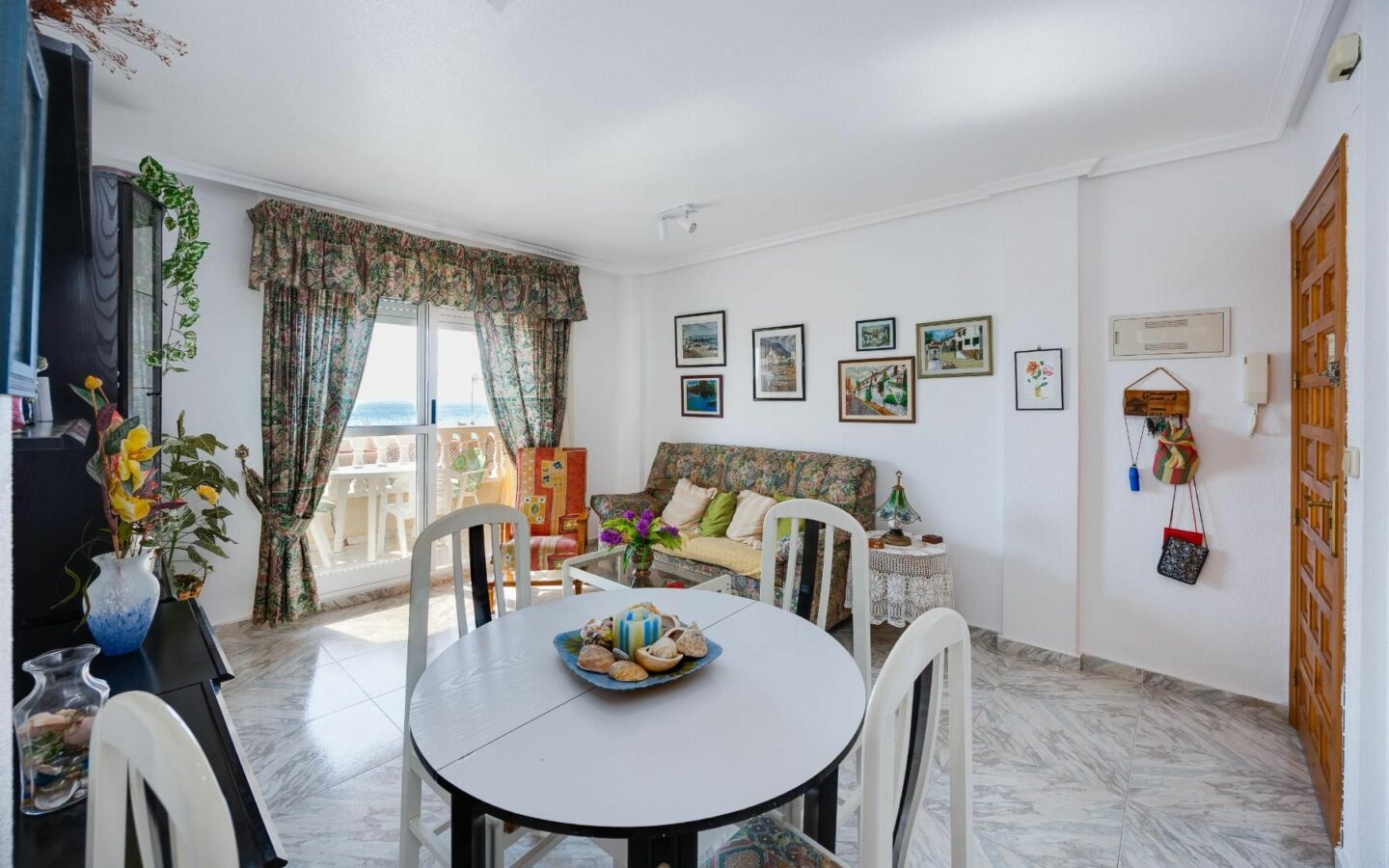 Apartment Of 70 M² In Torrevieja, Spain