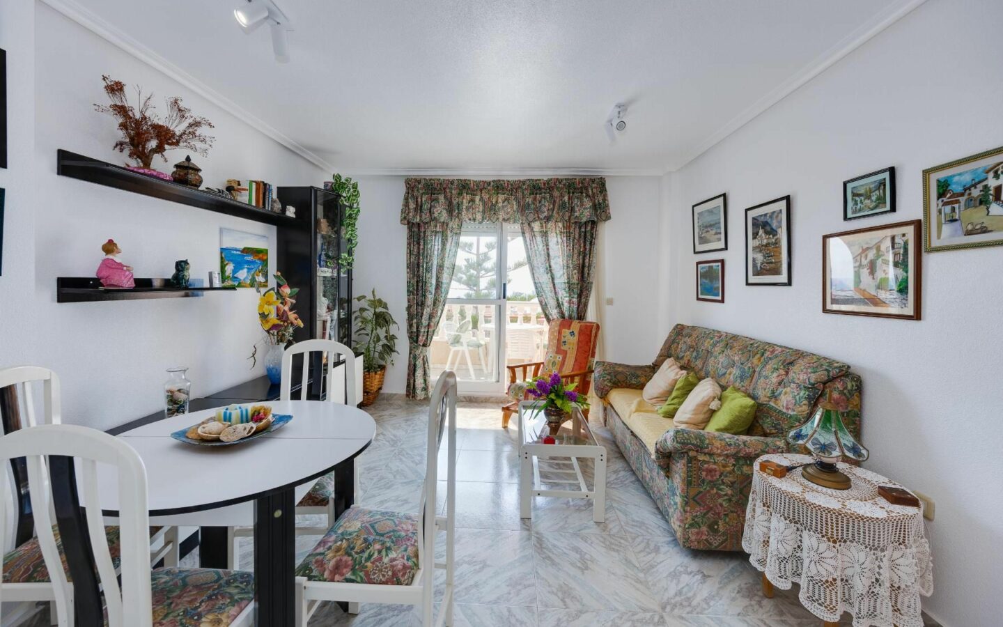 Apartment Of 70 M² In Torrevieja, Spain