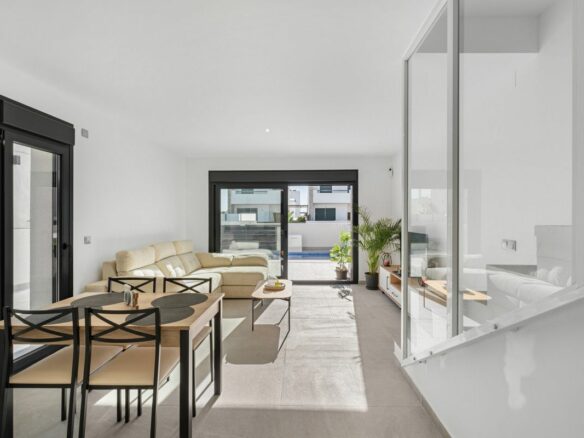 Villa Of 97 M² In Daya Nueva, Spain