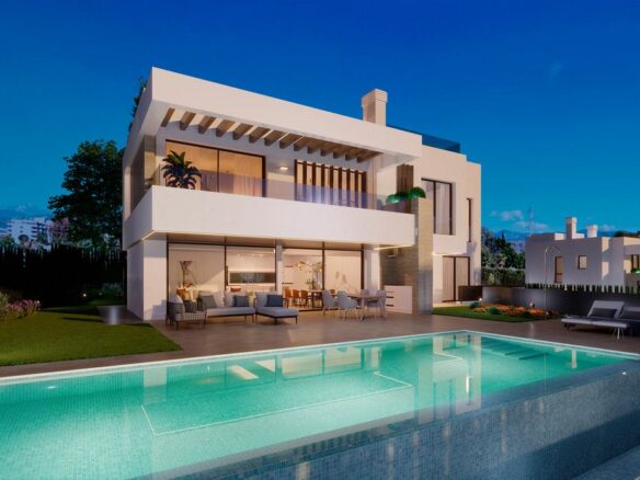 Villa Of 356 M² With Sea Views In Estepona, Spain