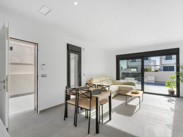 Villa Of 97 M² In Daya Nueva, Spain