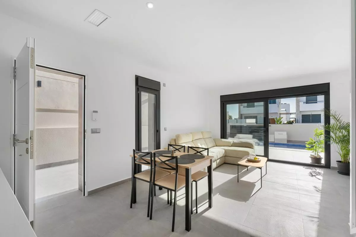 Villa Of 97 M² In Daya Nueva, Spain