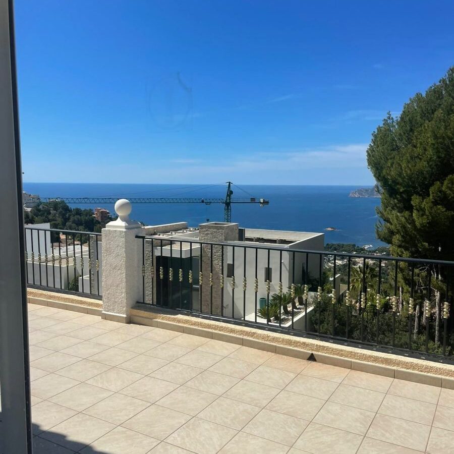 Villa Of 236 M² With Sea View In Altea, Spain