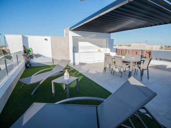 Villa Of 100 M² In Santiago De La Ribera, Spain