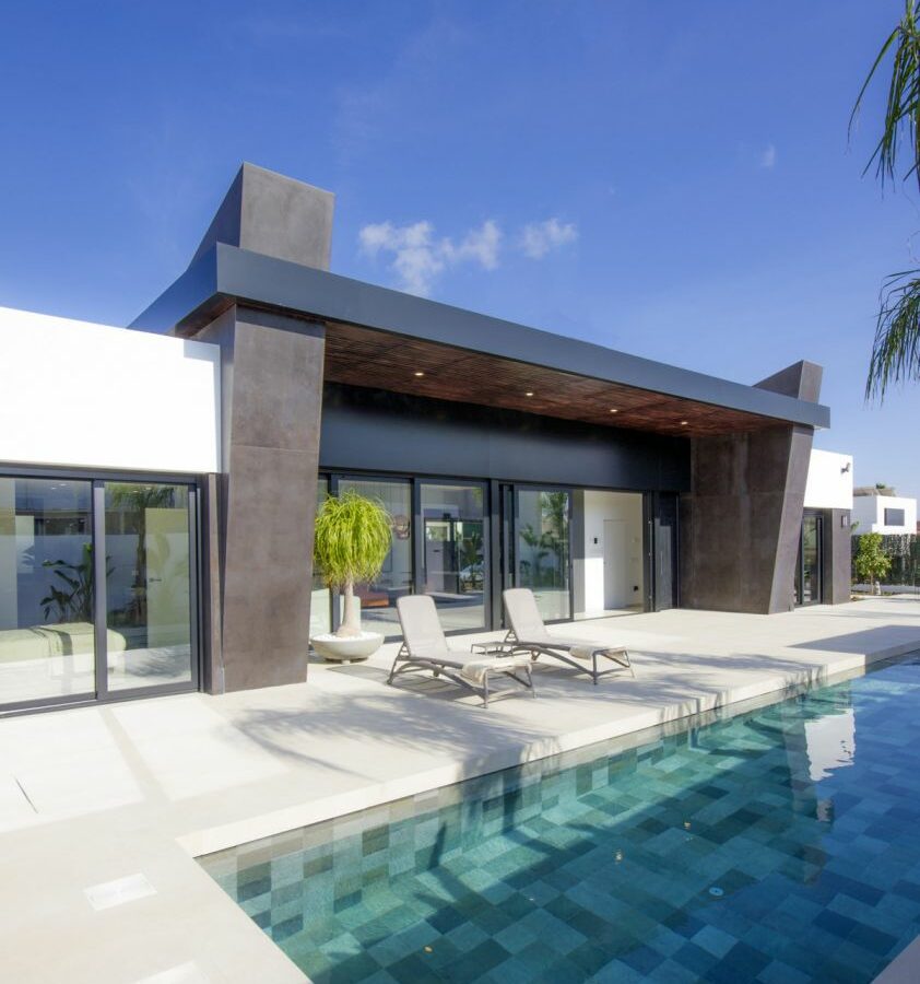 3-bedroom Villa In Rojales, Spain (290 M²)