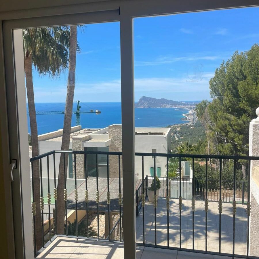 Villa Of 236 M² With Sea View In Altea, Spain