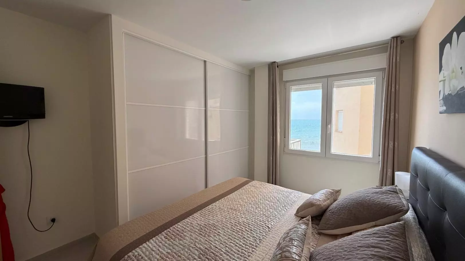 Apartment Of 86 M² In Torrevieja, Spain