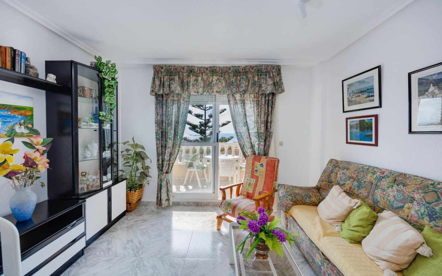 Apartment Of 70 M² In Torrevieja, Spain