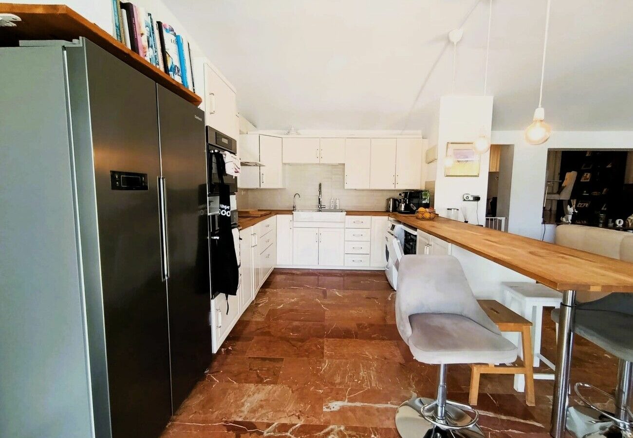 Apartment Of 90 M² In Orihuela Costa, Spain