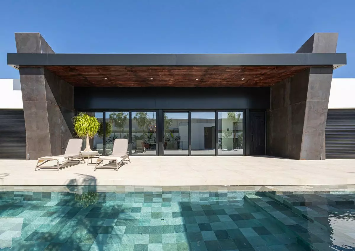 3-bedroom Villa In Rojales, Spain (290 M²)