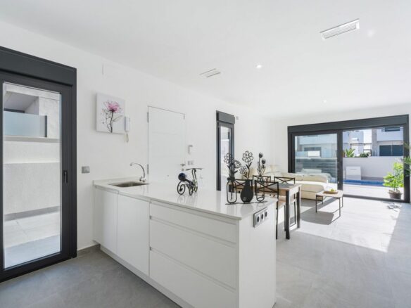 Villa Of 97 M² In Daya Nueva, Spain