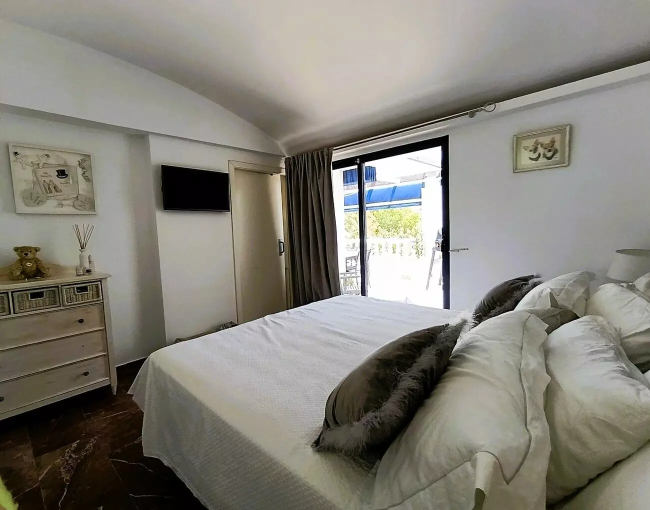 Apartment Of 90 M² In Orihuela Costa, Spain