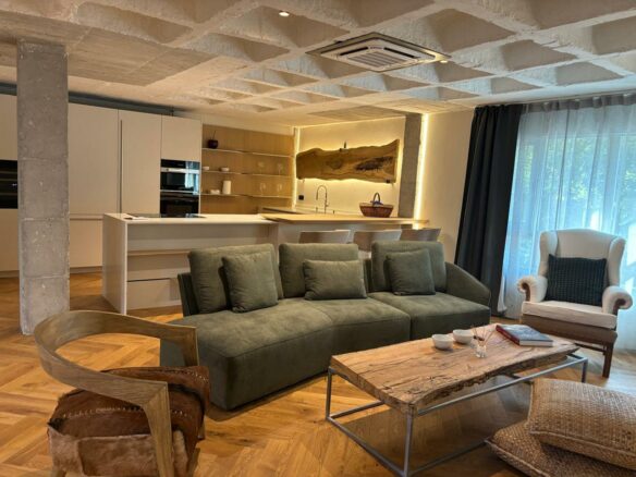 1-bedroom Flat In Marbella, Spain (135 M²)