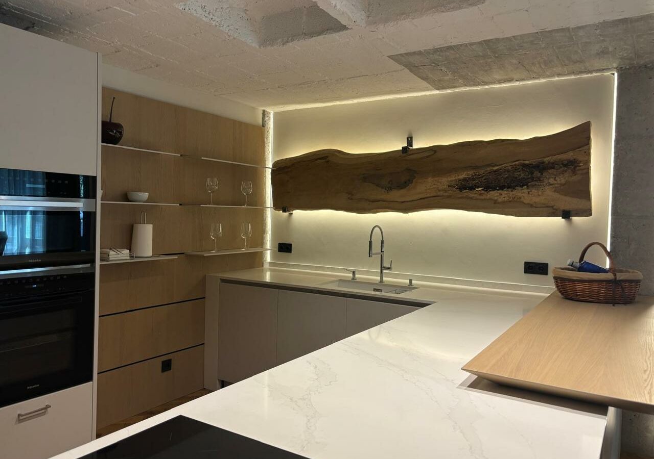 1-bedroom Flat In Marbella, Spain (135 M²)