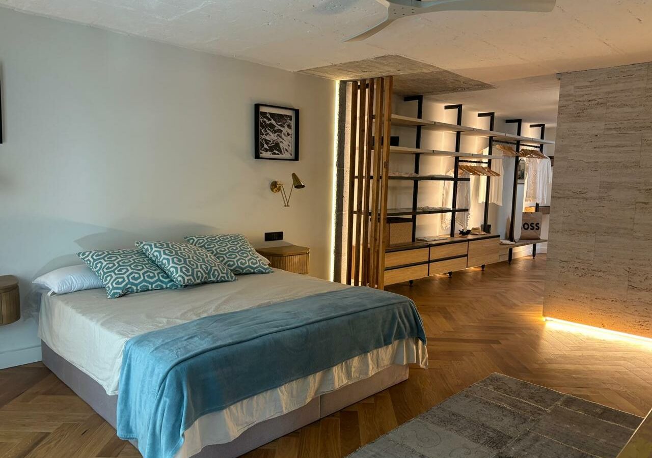 1-bedroom Flat In Marbella, Spain (135 M²)
