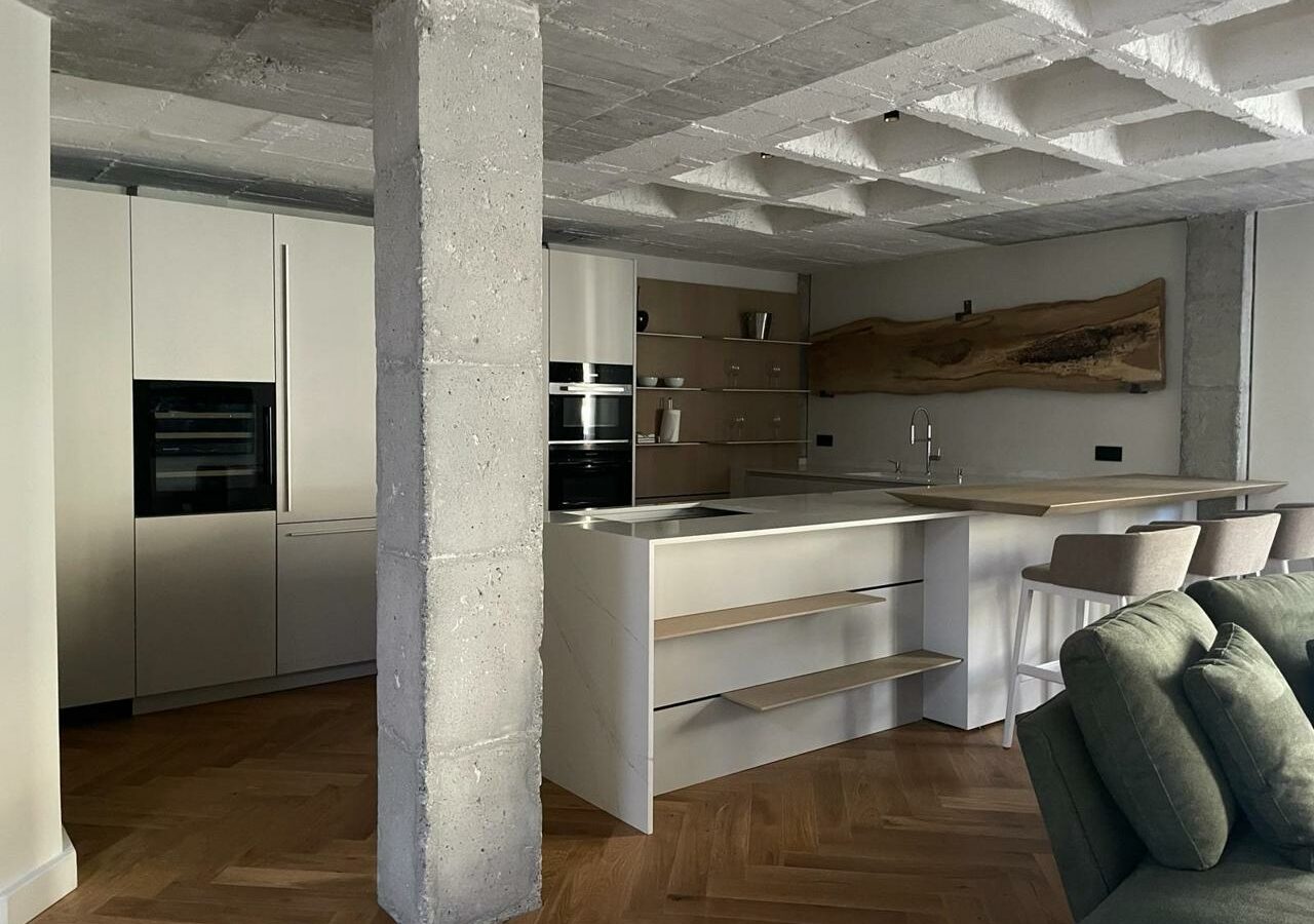 1-bedroom Flat In Marbella, Spain (135 M²)