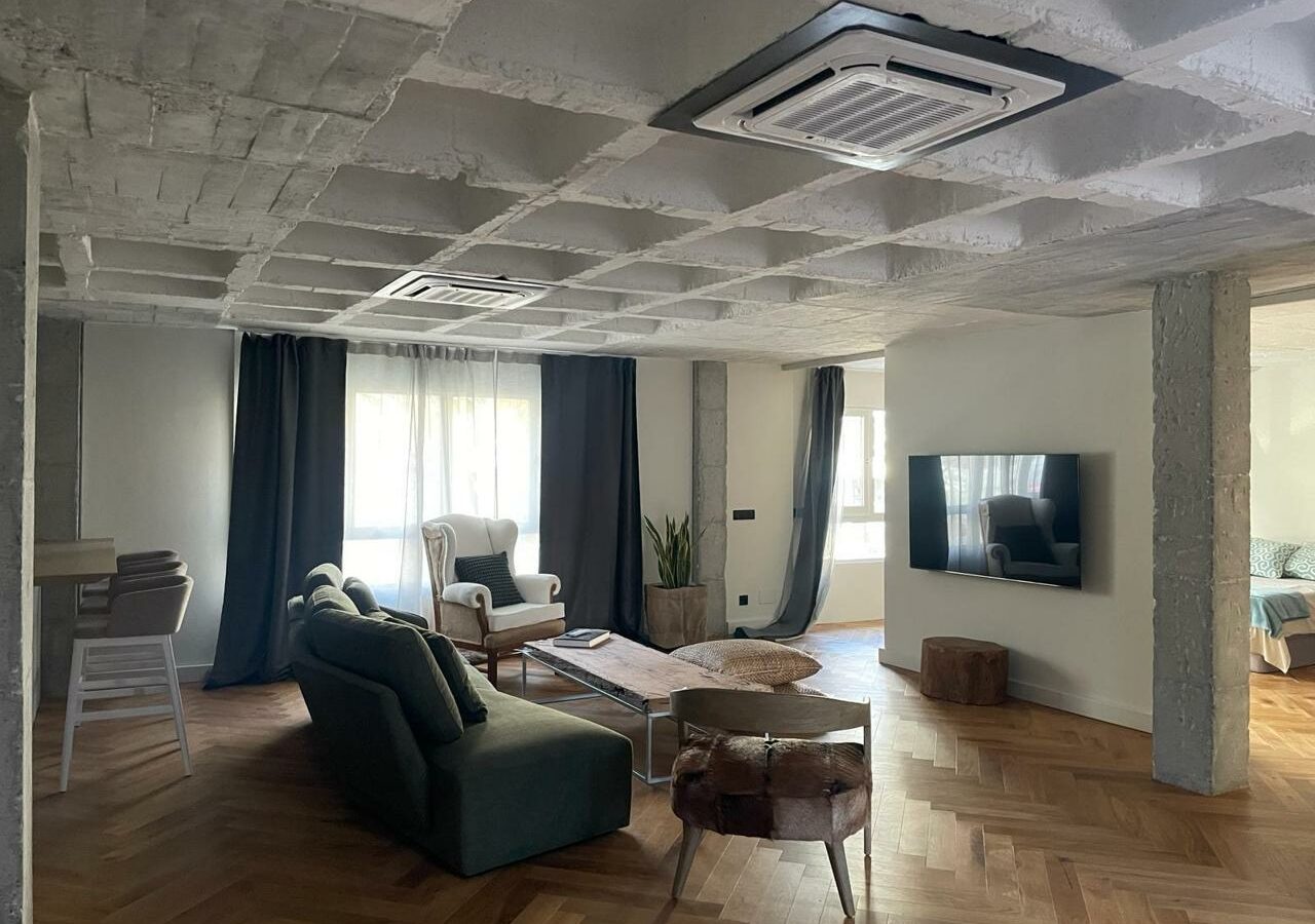 1-bedroom Flat In Marbella, Spain (135 M²)