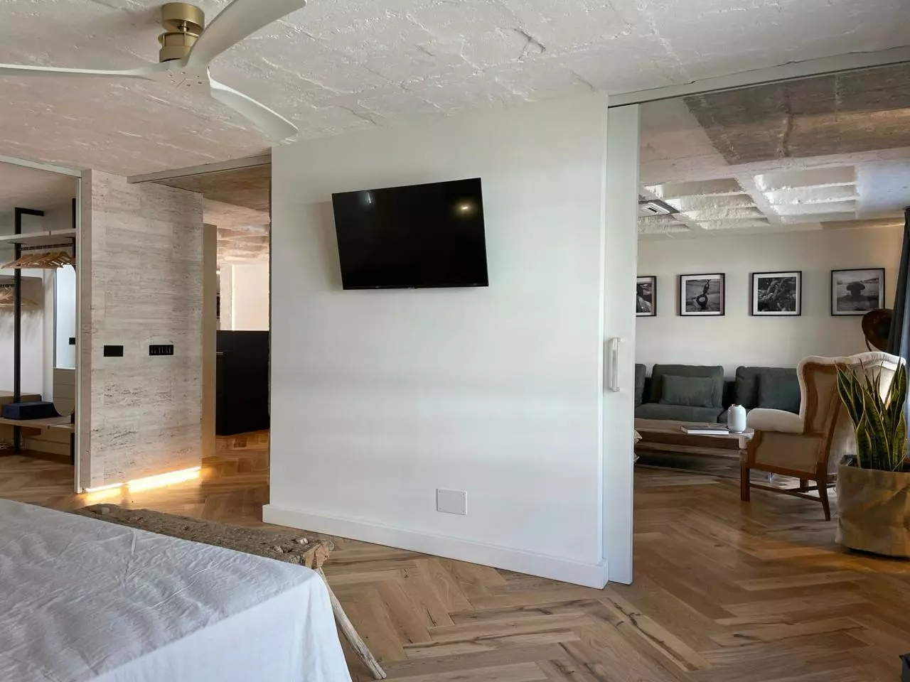 1-bedroom Flat In Marbella, Spain (140 M²)
