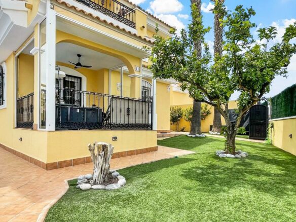 3-bedroom Villa In Orihuela Costa, Spain (140 M²)