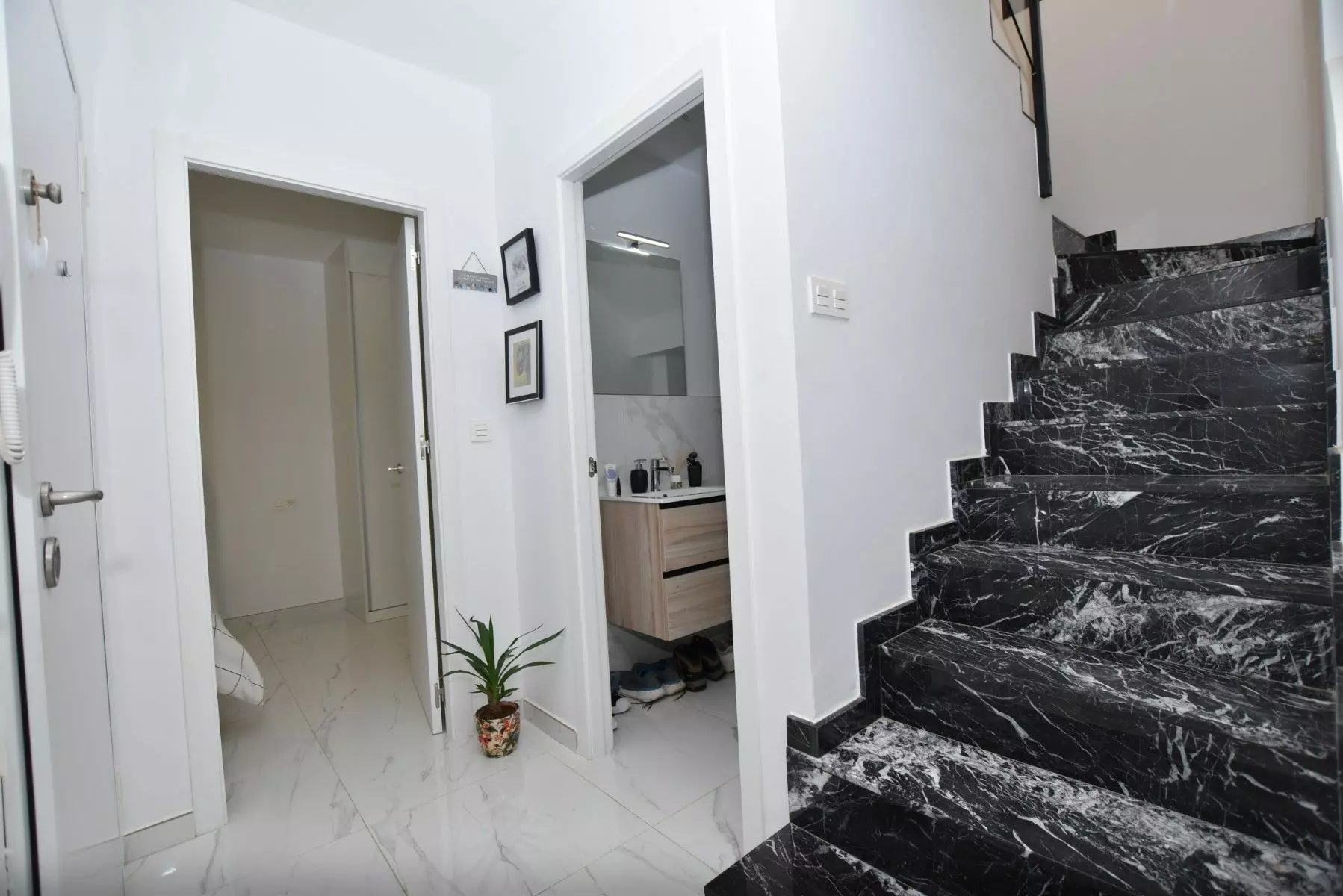 3-bedroom Villa In Los Montesinos, Spain (108 M²)