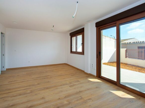 3-bedroom Apartment In Hondon De Las Nieves, Spain (101 M²)