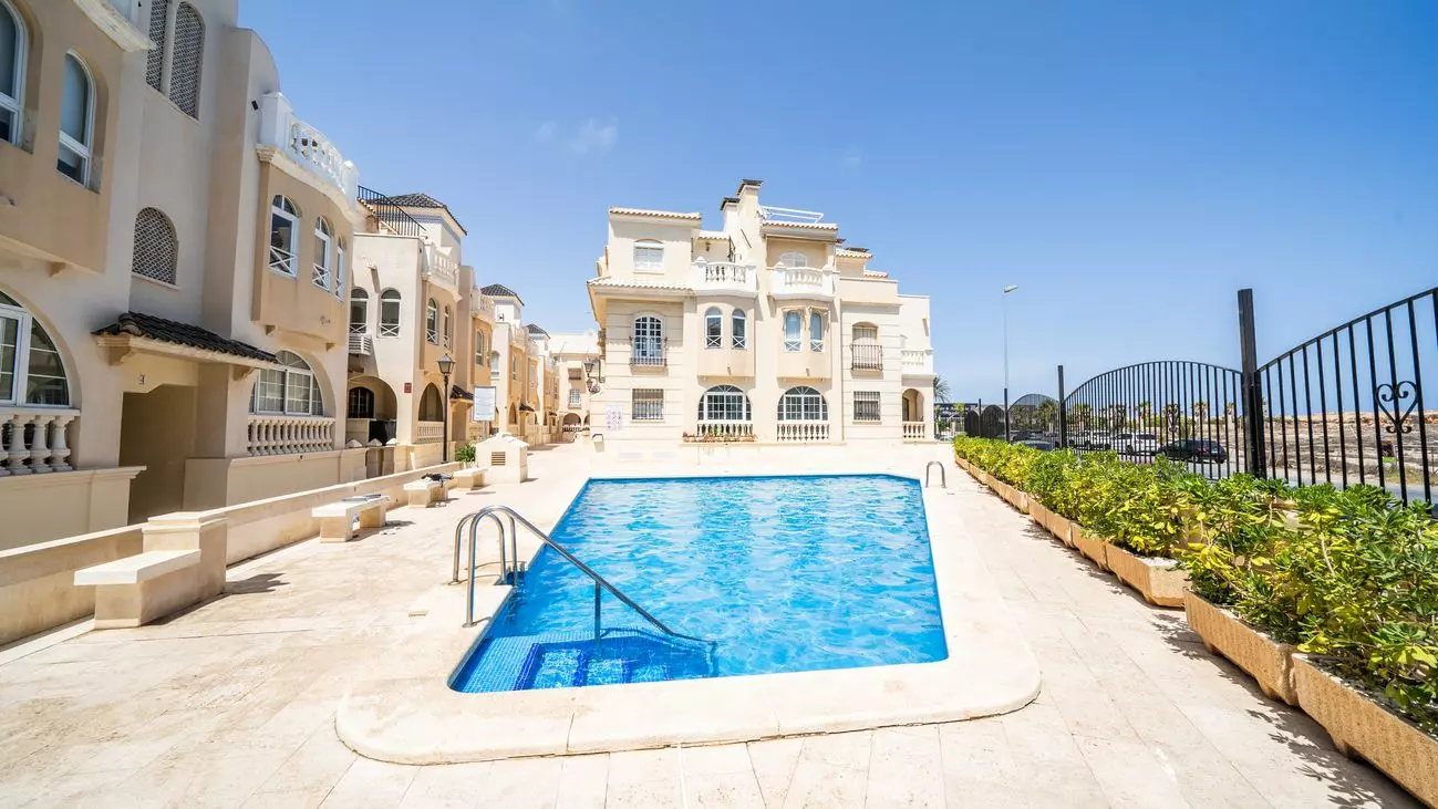 Apartment Of 72 M² In Torrevieja, Spain