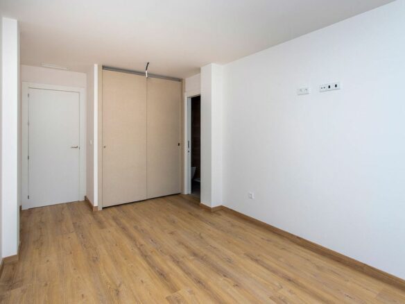 3-bedroom Apartment In Hondon De Las Nieves, Spain (101 M²)