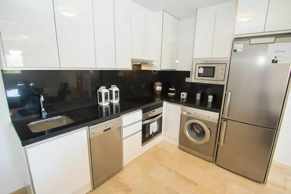 2-bedroom Apartment In Orihuela Costa, Spain (65 M²)