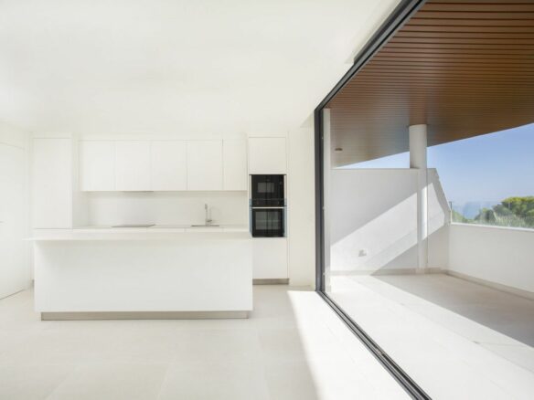 Apartment Of 84 M² With Sea View In Fuengirola, Spain