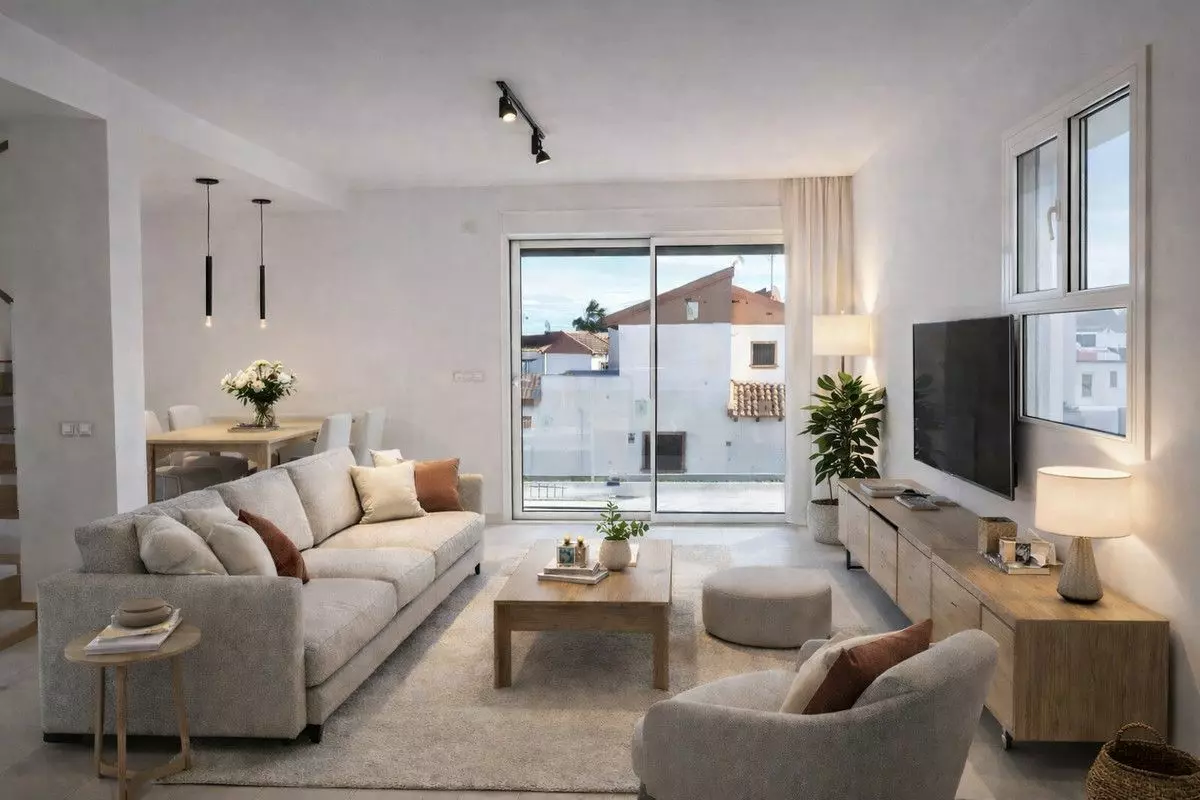 3-bedroom Villa In Orihuela Costa, Spain (185 M²)