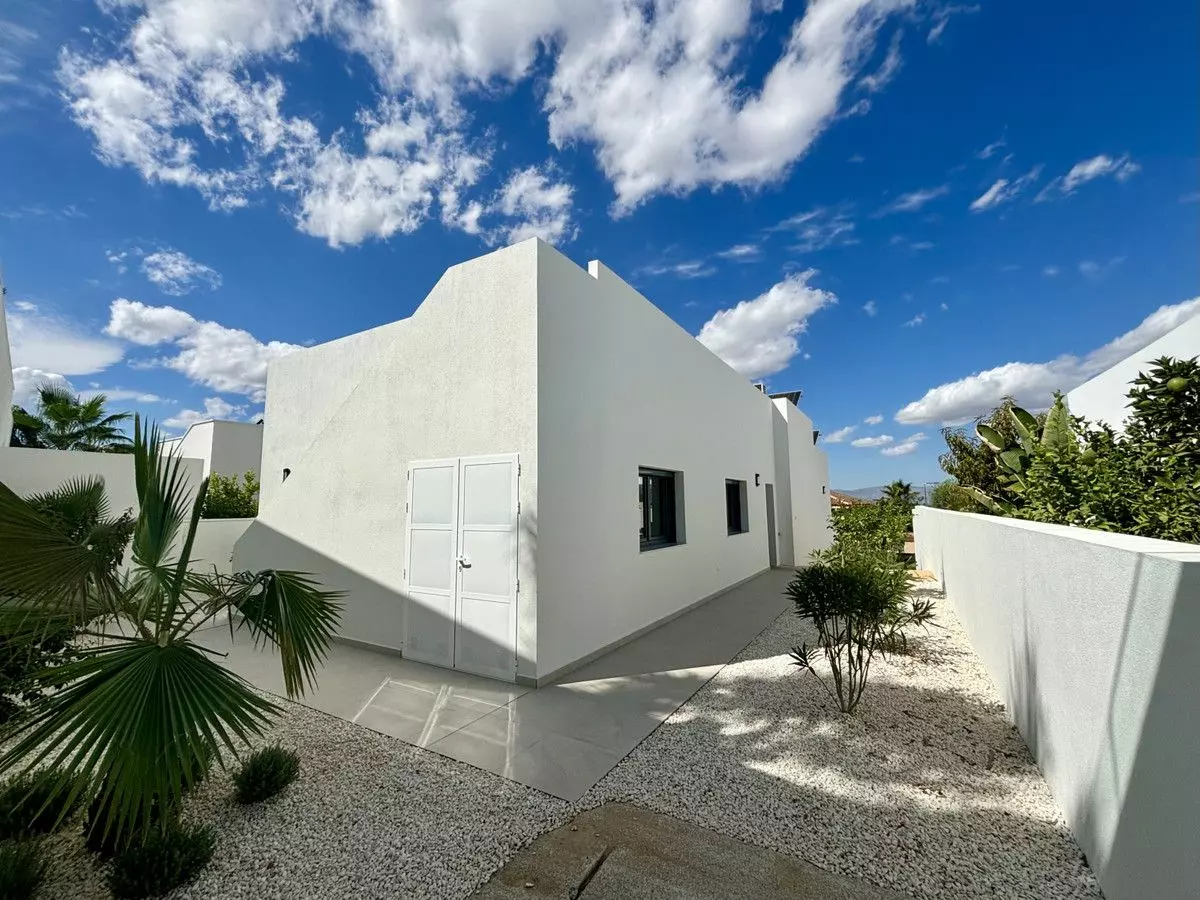 Villa Of 120 M² In Benijofar