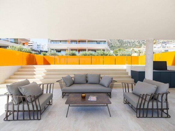 Apartment Of 116 M² With Sea Views In Fuengirola, Spain