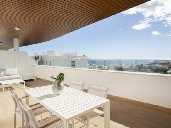 Apartment Of 84 M² With Sea View In Fuengirola, Spain