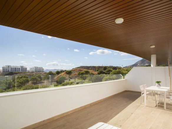 Apartment Of 84 M² With Sea View In Fuengirola, Spain