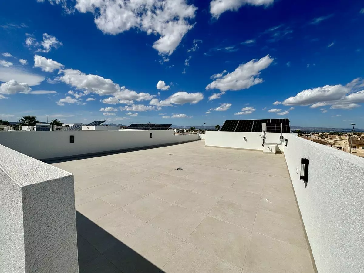 Villa Of 120 M² In Benijofar