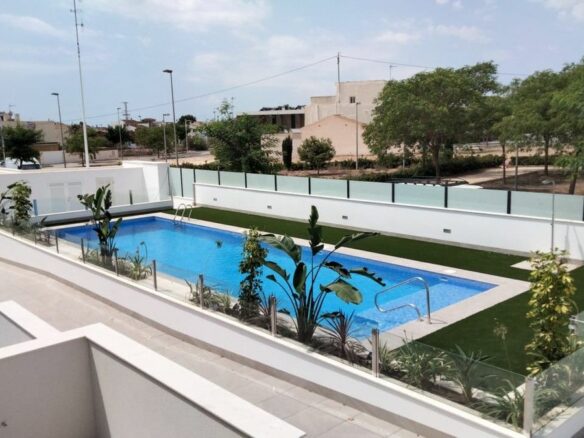 Apartment Of 97 M² In Pilar De La Horadada, Spain