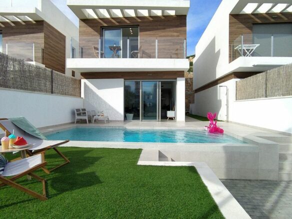 3-bedroom Villa In Orihuela Costa, Spain (185 M²)