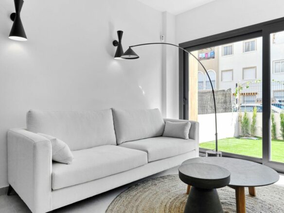 Apartment Of 103 M² In Torrevieja, Spain