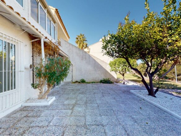 2-bedroom Bungalow In Orihuela Costa, Spain (88 M²)