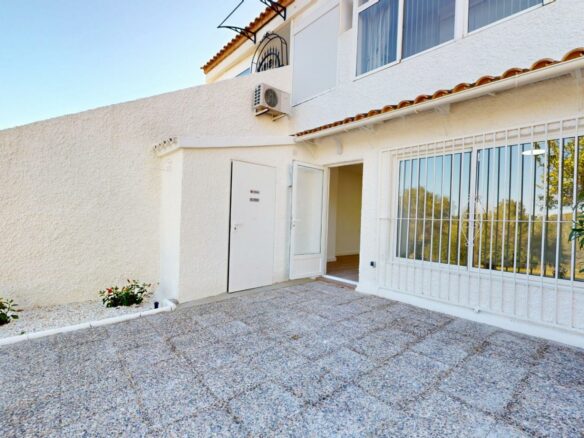 2-bedroom Bungalow In Orihuela Costa, Spain (88 M²)