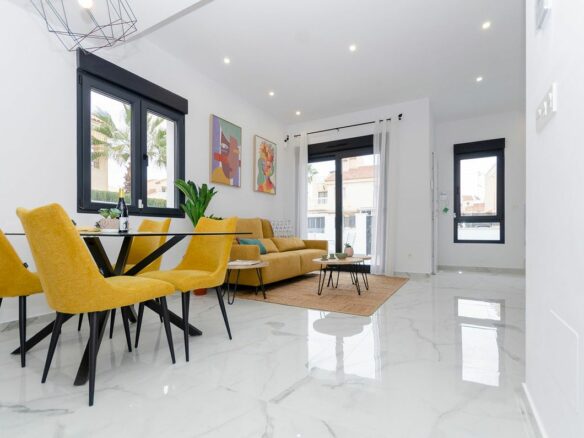 Villa Of 106 M² In Torrevieja, Spain