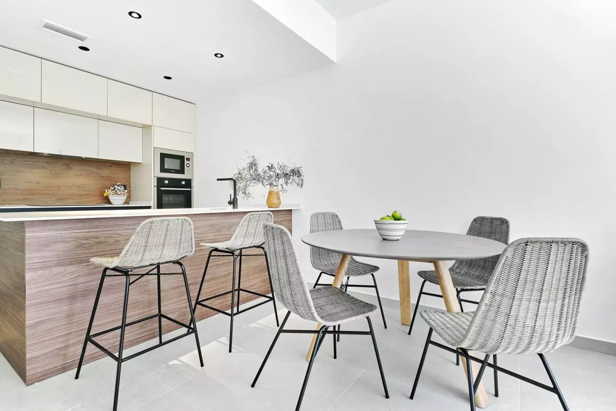 Apartment Of 103 M² In Torrevieja, Spain