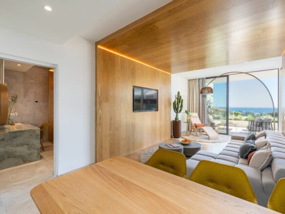Apartment Of 116 M² With Sea Views In Fuengirola, Spain