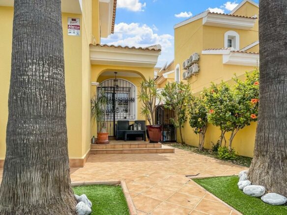 3-bedroom Villa In Orihuela Costa, Spain (140 M²)