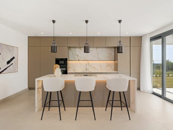 3-bedroom Villa In Casares, Spain (226 M²)